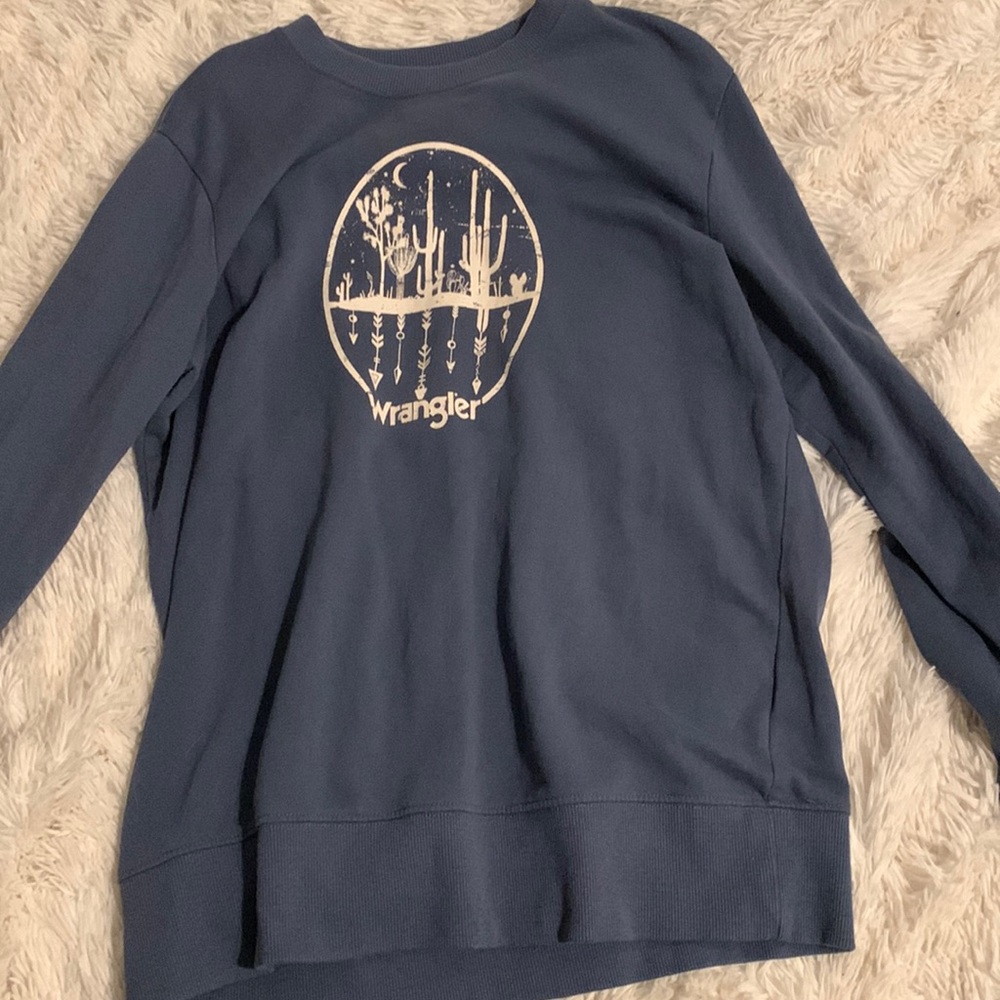 Wrangler blue crew neck sweater. Women’s Size S.